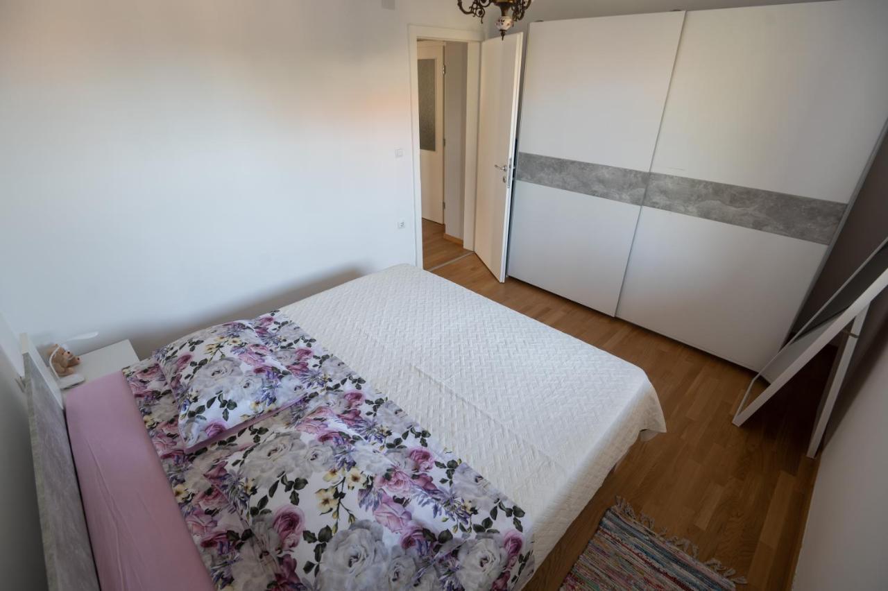 Modern Apartment Edda - Quiet Area - Close To Old Town And Beaches Zara Esterno foto