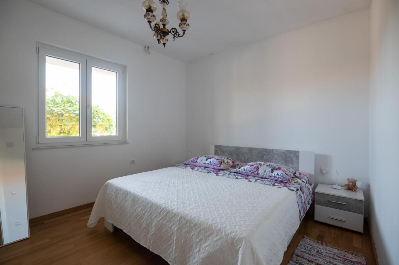 Modern Apartment Edda - Quiet Area - Close To Old Town And Beaches Zara Esterno foto