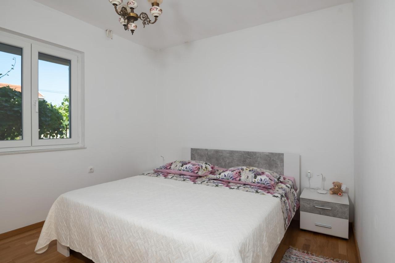Modern Apartment Edda - Quiet Area - Close To Old Town And Beaches Zara Esterno foto