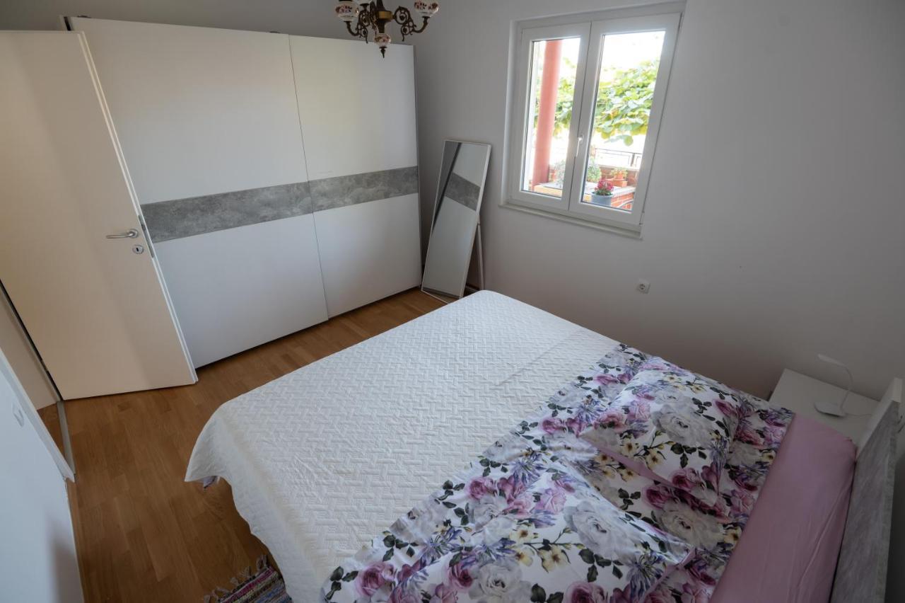 Modern Apartment Edda - Quiet Area - Close To Old Town And Beaches Zara Esterno foto