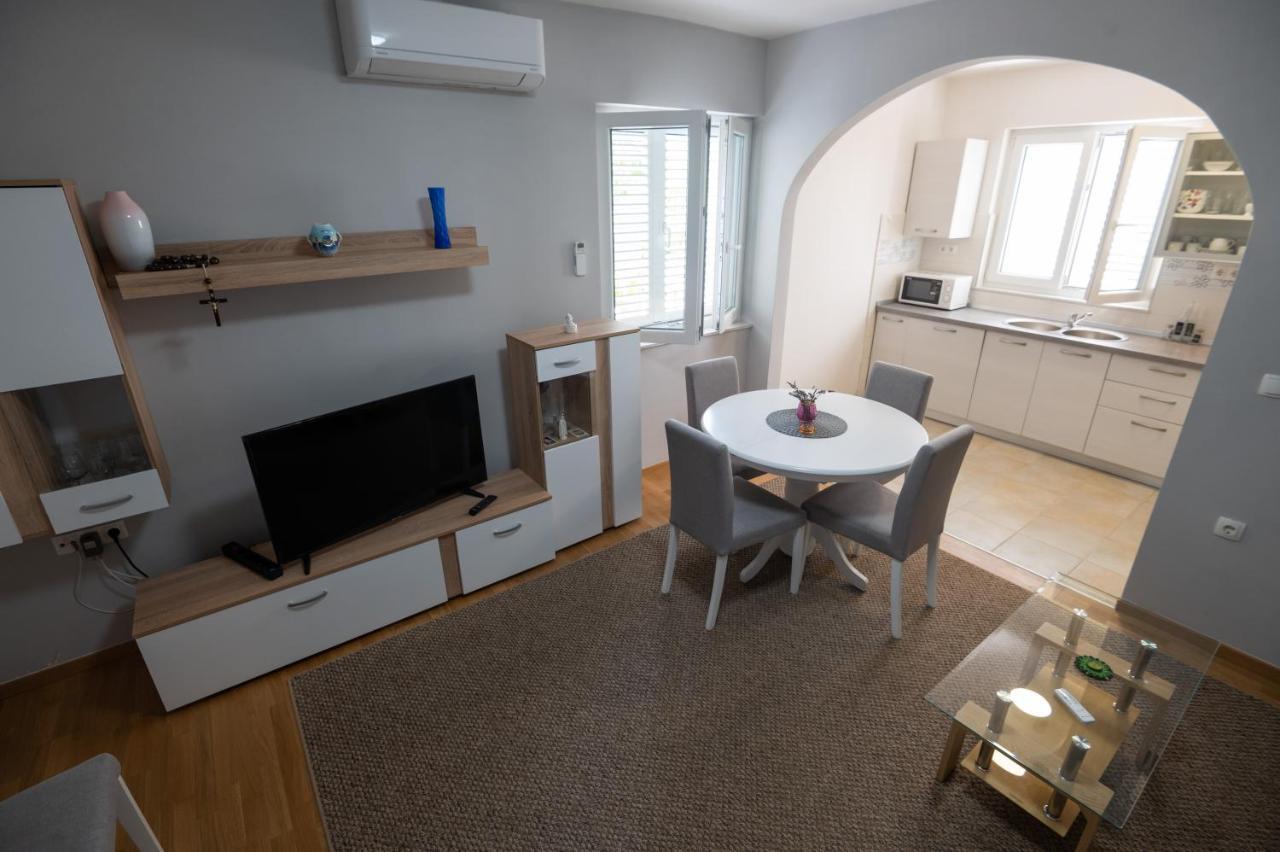 Modern Apartment Edda - Quiet Area - Close To Old Town And Beaches Zara Esterno foto