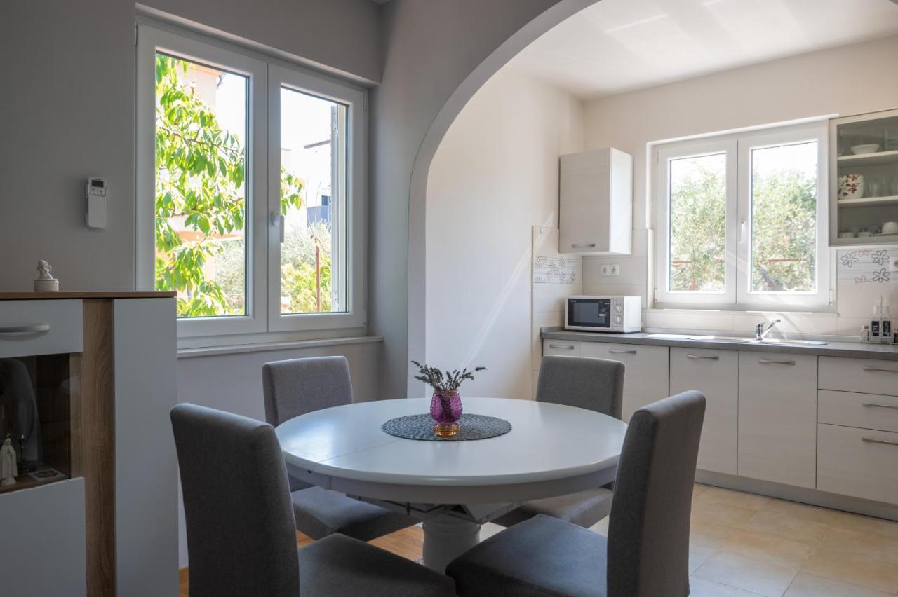Modern Apartment Edda - Quiet Area - Close To Old Town And Beaches Zara Esterno foto