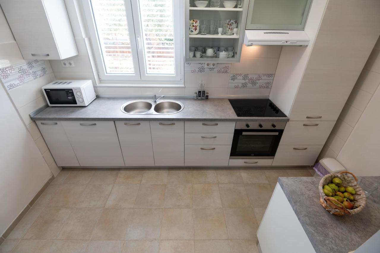 Modern Apartment Edda - Quiet Area - Close To Old Town And Beaches Zara Esterno foto