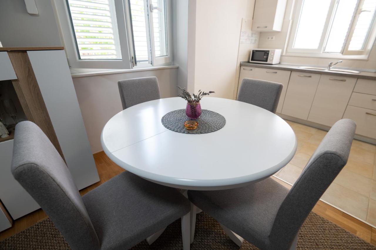 Modern Apartment Edda - Quiet Area - Close To Old Town And Beaches Zara Esterno foto